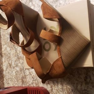 Wedge sandals
